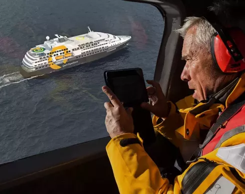 Flightseeing on Ultramarine