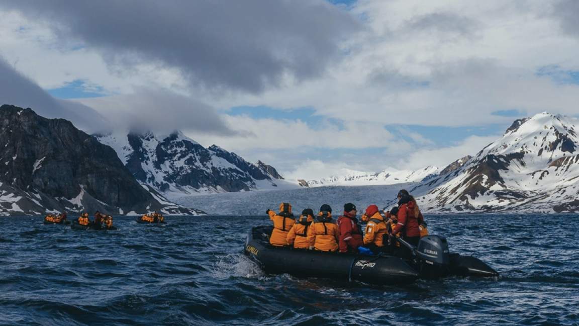 Spitsbergen Highlights: Expedition in Brief Spitsbergen Highlights: Expedition in Brief